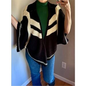 Oxford Circus black knit shawl size small/medium